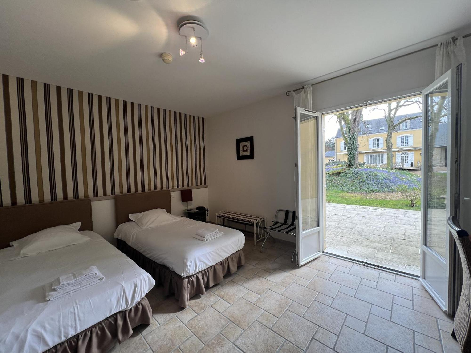 Chateau Du Bois Guibert Bonneval  Δωμάτιο φωτογραφία